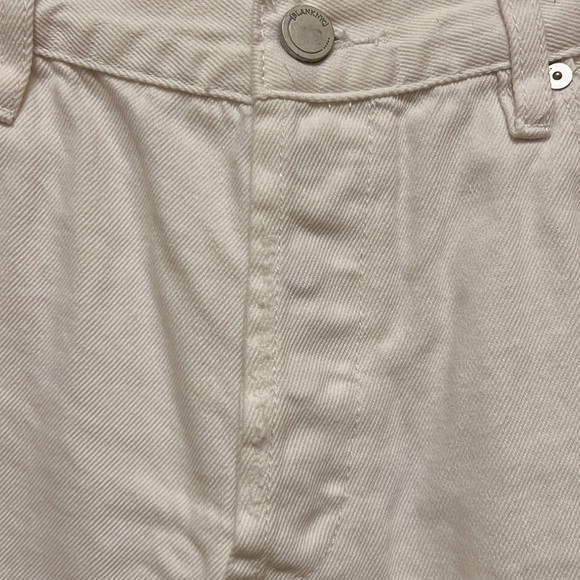21. Blank NYC Hi Rise Rigid Distressed Shorts in White, Size 31 - Picture 10 of 16